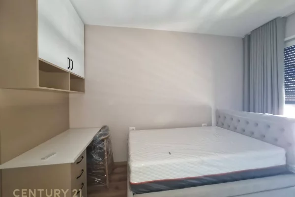 Shtepi me qera Apartament ne Tirane, 2+1, Mobilimi E mobiluar, Pagesa 1,000  Euro.