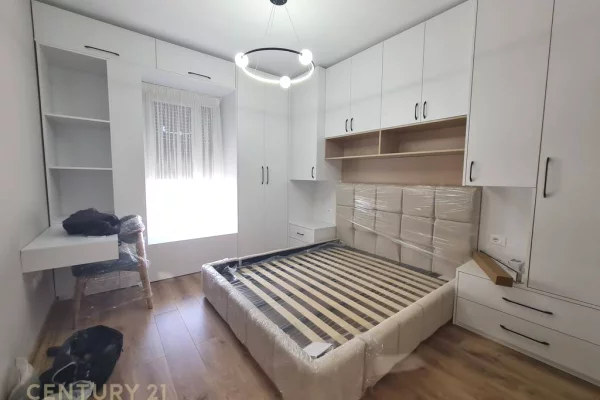 Shtepi me qera Apartament ne Tirane, 2+1, Mobilimi E mobiluar, Pagesa 1,000  Euro.