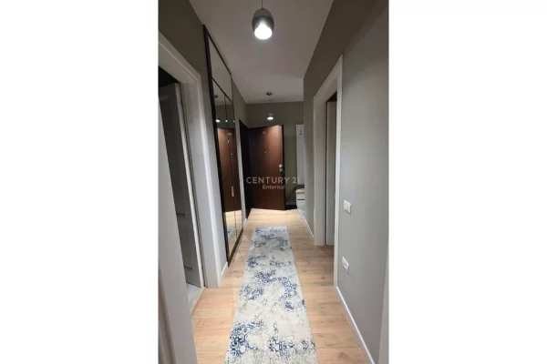 Shtepi ne shitje Apartament ne Tirane, 2+1, Mobilimi E mobiluar, Pagesa 287,000  Euro.