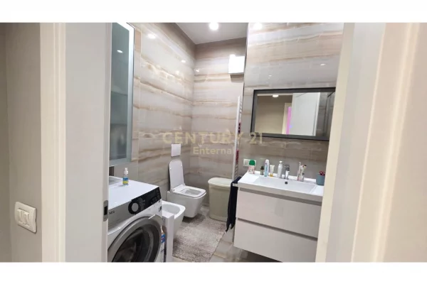 Shtepi ne shitje Apartament ne Tirane, 2+1, Mobilimi E mobiluar, Pagesa 287,000  Euro.