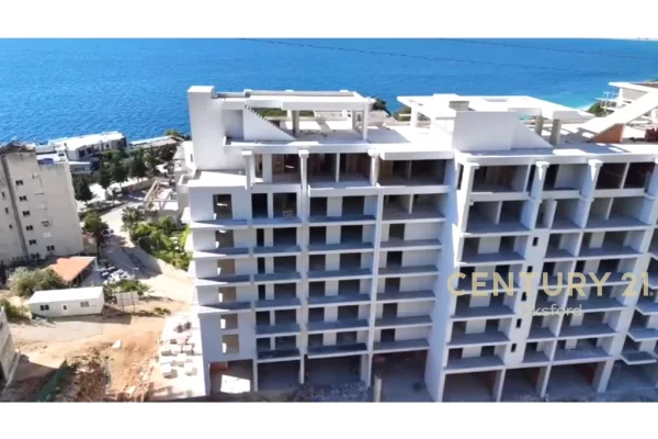 Shtepi ne shitje Apartament ne Vlore, 1+1, Mobilimi Bosh, pa mobiluar, Pagesa 210,000  Euro.