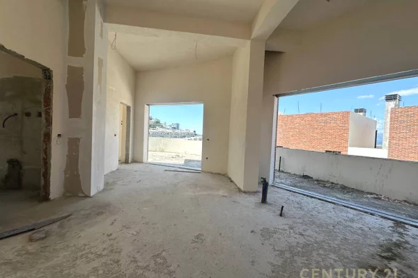 Apartament 2+1 me verande per shitje te Kodra e Diellit 2