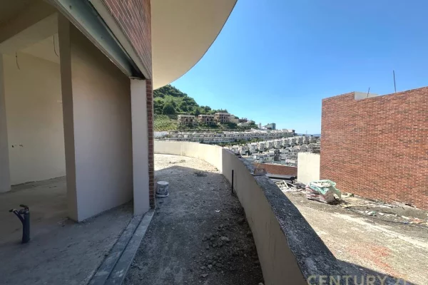 Shtepi ne shitje Apartament ne Tirane, 2+1, Mobilimi Bosh, pa mobiluar, Pagesa 195,700  Euro.