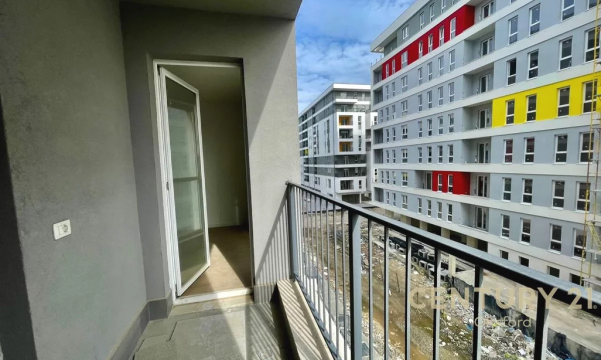Shtepi ne shitje Apartament ne Tirane, 2+1, Mobilimi Bosh, pa mobiluar, Pagesa 130,000  Euro.