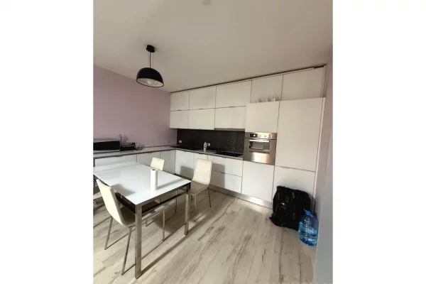 Shtepi ne shitje Apartament ne Tirane, 1+1, Mobilimi E mobiluar, Pagesa 180,000  Euro.