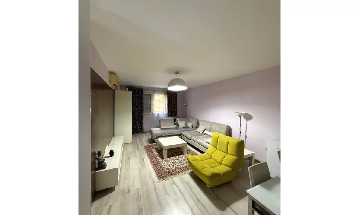 Shtepi ne shitje Apartament ne Tirane, 1+1, Mobilimi E mobiluar, Pagesa 180,000  Euro.