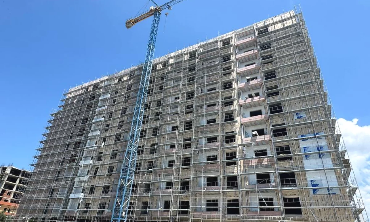 Shtepi ne shitje Apartament ne Tirane, 1+1, Mobilimi Bosh, pa mobiluar, Pagesa 128,300  Euro.