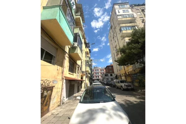 Shtepi me qera Apartament ne Tirane, 1+1, Mobilimi E mobiluar, Pagesa 700  Euro.