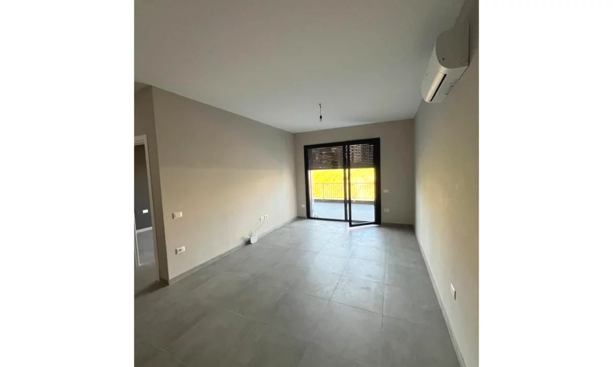 Shtepi me qera Apartament ne Tirane, 1+1, Mobilimi Bosh, pa mobiluar, Pagesa 500  Euro.