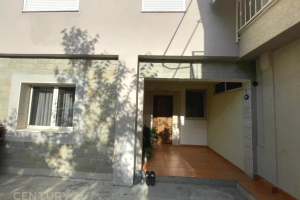 Shtepi ne shitje 2+1 ne Tirane - 160,000 Euro