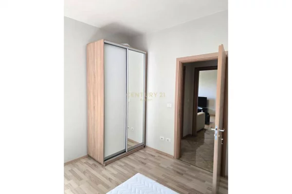 Shtepi me qera Apartament ne Tirane, 2+1, Mobilimi E mobiluar, Pagesa 700  Euro.
