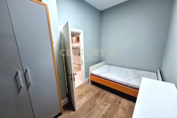 Shtepi me qera Apartament ne Tirane, 2+1, Mobilimi E mobiluar, Pagesa 450  Euro.