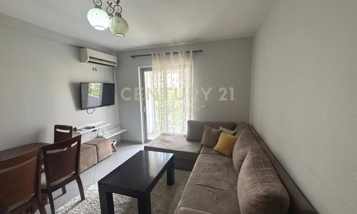 Shtepi me qera Apartament ne Tirane, 1+1, Mobilimi E mobiluar, Pagesa 450  Euro.