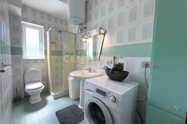 Shtepi me qera Apartament ne Tirane, 1+1, Mobilimi E mobiluar, Pagesa 500  Euro.