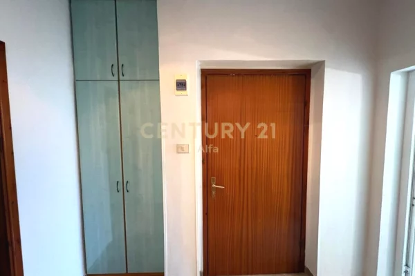 Shtepi me qera Apartament ne Tirane, 1+1, Mobilimi E mobiluar, Pagesa 500  Euro.
