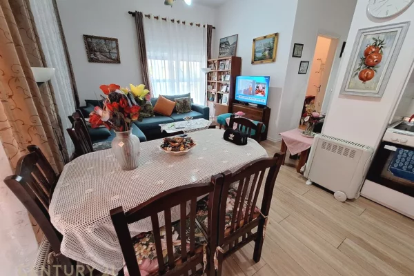 Shtepi ne shitje Apartament ne Tirane, 2+1, Mobilimi Bosh, pa mobiluar, Pagesa 150,000  Euro.