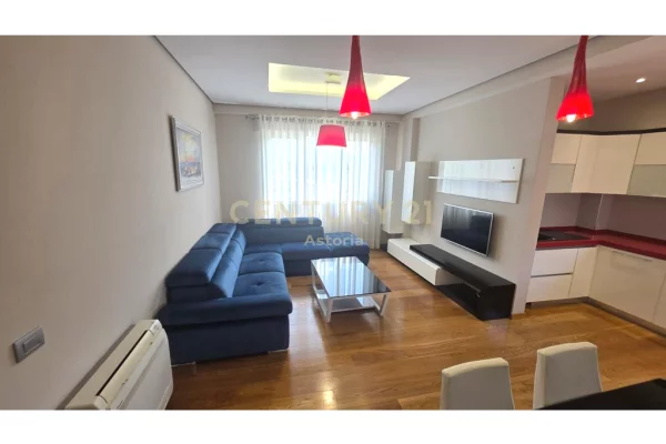 Shtepi ne shitje Apartament ne Tirane, 2+1, Mobilimi E mobiluar, Pagesa 262,000  Euro.