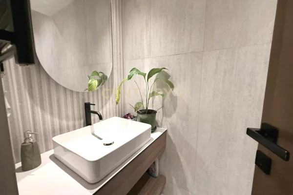 Shtepi me qera Apartament ne Tirane, 2+1, Mobilimi E mobiluar, Pagesa 600  Euro.