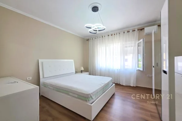 Shtepi me qera Apartament ne Tirane, 2+1, Mobilimi E mobiluar, Pagesa 1,000  Euro.