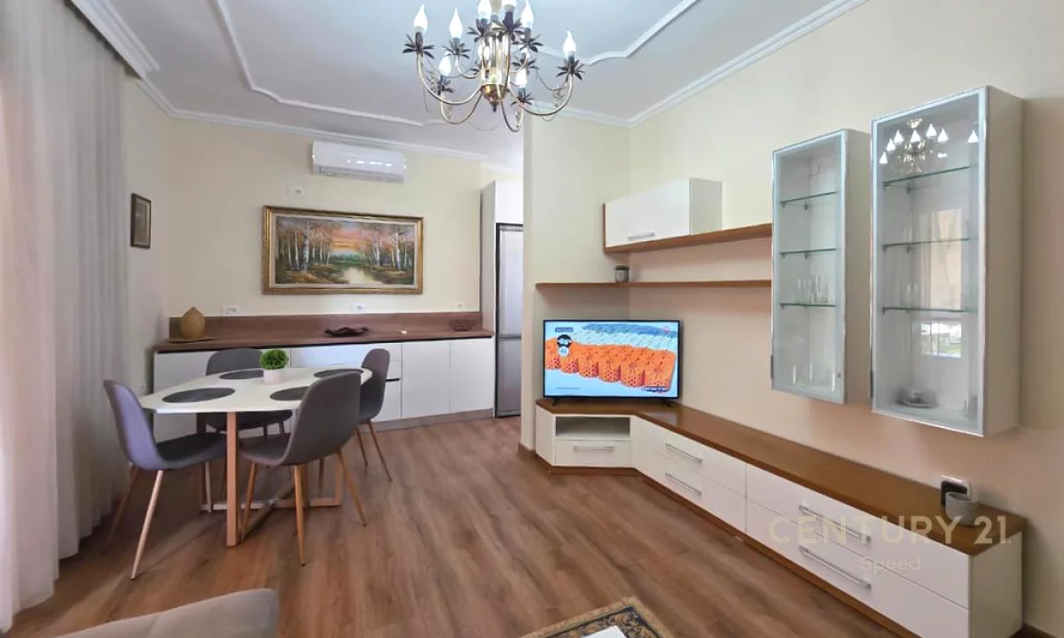 Shtepi me qera Apartament ne Tirane, 2+1, Mobilimi E mobiluar, Pagesa 1,000  Euro.
