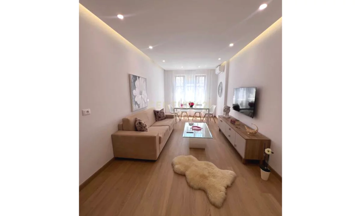 Shtepi me qera Apartament ne Tirane, 2+1, Mobilimi E mobiluar, Pagesa 850  Euro.