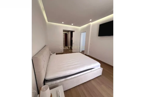 Shtepi me qera Apartament ne Tirane, 2+1, Mobilimi E mobiluar, Pagesa 850  Euro.