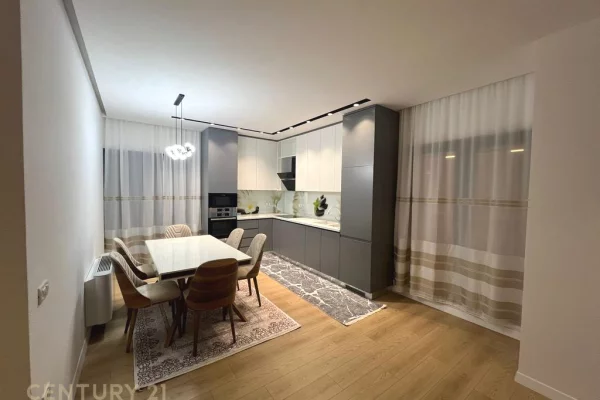 Shtepi me qera 3+1 ne Tirane - 1,000 Euro