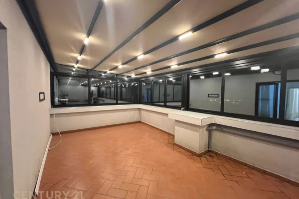 Shtepi me qera Apartament ne Tirane, 3+1, Mobilimi E mobiluar, Pagesa 1,000  Euro.