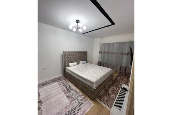 Shtepi me qera Apartament ne Tirane, 3+1, Mobilimi E mobiluar, Pagesa 1,000  Euro.