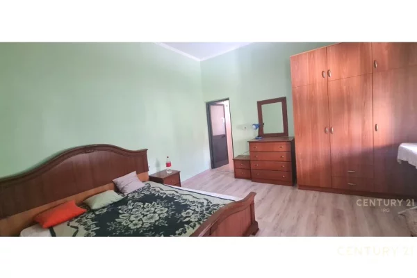 Shtepi me qera Vila Luksoze ne Tirane, 1+1, Mobilimi E mobiluar, Pagesa 350  Euro.