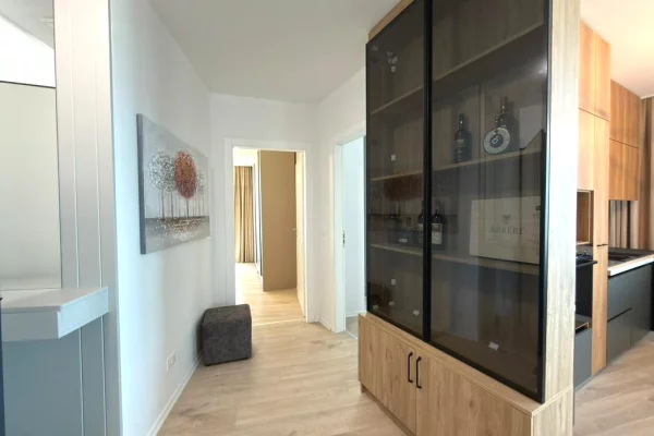Shtepi me qera Apartament ne Tirane, 2+1, Mobilimi E mobiluar, Pagesa 3,000  Euro.
