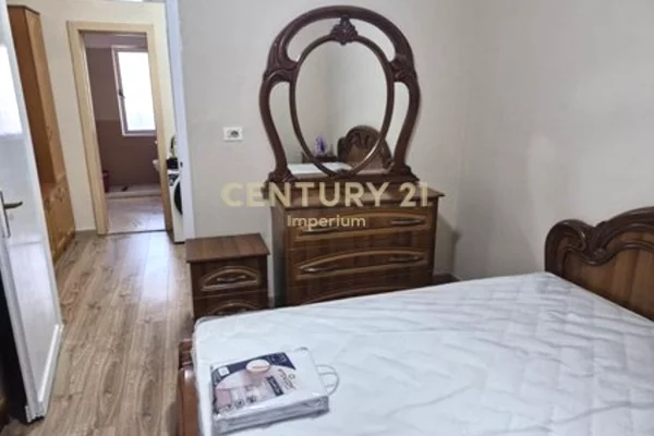 Shtepi me qera Apartament ne Tirane, 1+1, Mobilimi E mobiluar, Pagesa 450  Euro.