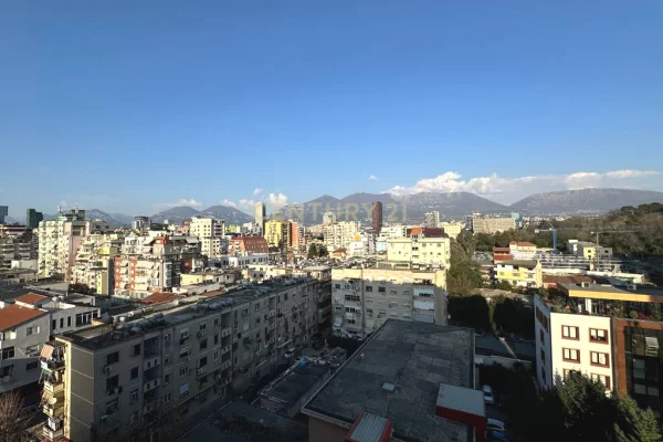 Shtepi me qera Apartament ne Tirane, 2+1, Mobilimi E mobiluar, Pagesa 800  Euro.