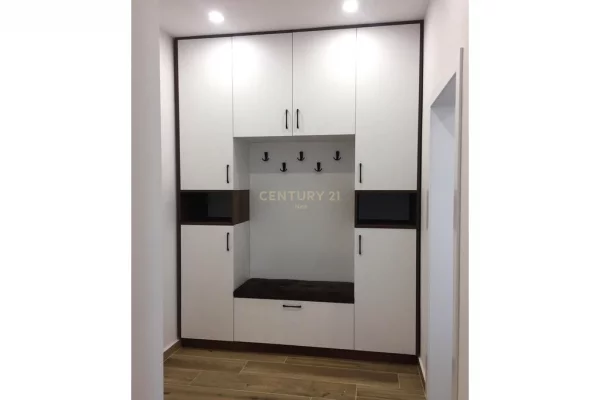 Shtepi me qera Apartament ne Tirane, 2+1, Mobilimi E mobiluar, Pagesa 750  Euro.