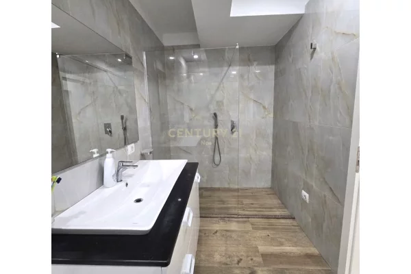 Shtepi me qera Apartament ne Tirane, 2+1, Mobilimi E mobiluar, Pagesa 750  Euro.