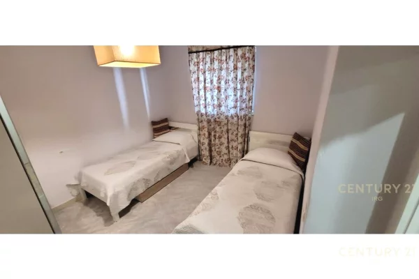 Shtepi me qera Apartament ne Tirane, 2+1, Mobilimi E mobiluar, Pagesa 700  Euro.