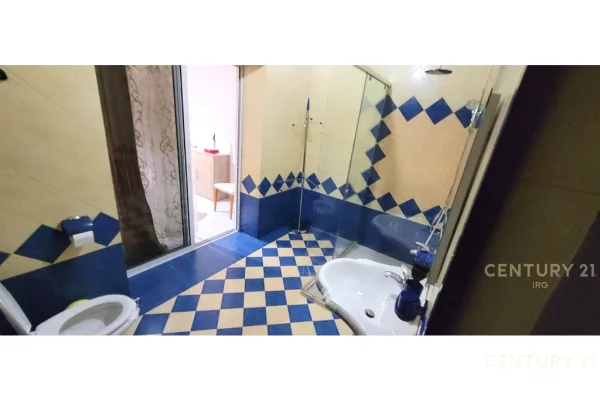 Shtepi me qera Apartament ne Tirane, 2+1, Mobilimi E mobiluar, Pagesa 700  Euro.