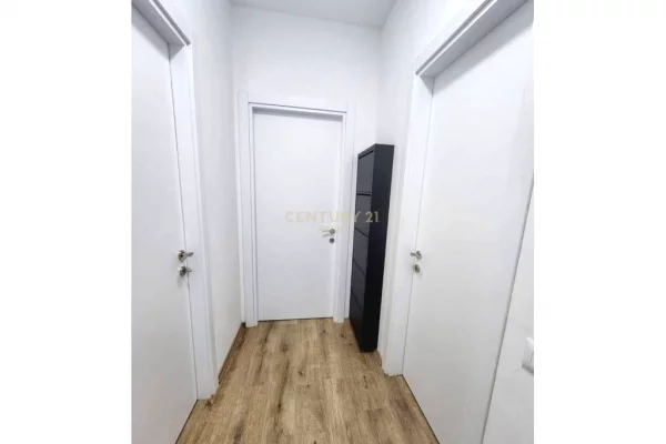 Shtepi me qera Apartament ne Tirane, 1+1, Mobilimi E mobiluar, Pagesa 550  Euro.