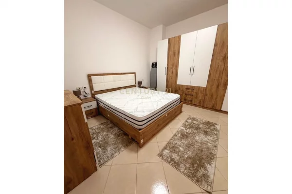 Shtepi me qera Apartament ne Tirane, 2+1, Mobilimi E mobiluar, Pagesa 600  Euro.