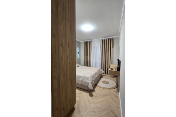 Shtepi me qera Apartament ne Tirane, 2+1, Mobilimi E mobiluar, Pagesa 55,000  Leke.