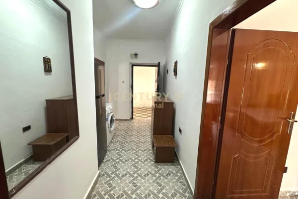 Shtepi me qera Apartament ne Tirane, 1+1, Mobilimi E mobiluar, Pagesa 400  Euro.