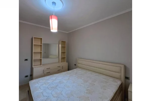 Shtepi me qera Apartament ne Tirane, 1+1, Mobilimi E mobiluar, Pagesa 50,000  Leke.