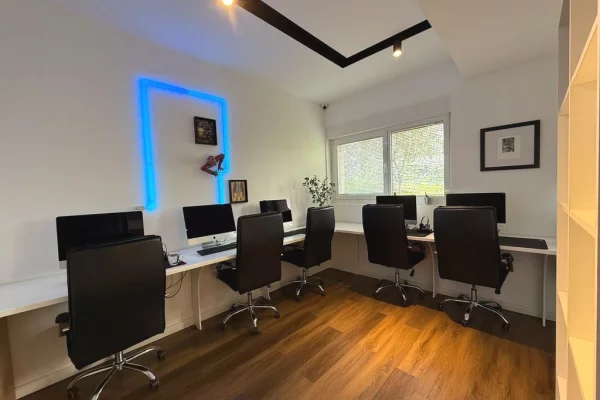 Ambient biznesi me qera 1+1 ne Tirane - 3,000 Euro