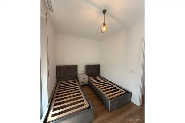 Shtepi me qera Apartament ne Tirane, 2+1, Mobilimi E mobiluar, Pagesa 690  Euro.