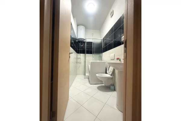 Shtepi me qera Apartament ne Tirane, 1+1, Mobilimi E mobiluar, Pagesa 400  Euro.
