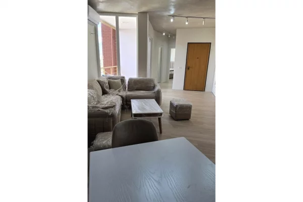 JAPIM ME QIRA APARTAMENT LUKSOZ 1+1 NE ASTIR.