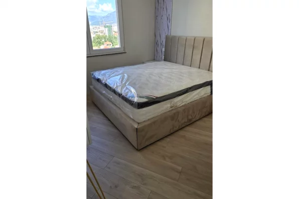 Shtepi me qera Apartament ne Tirane, 1+1, Mobilimi E mobiluar, Pagesa 625  Euro.