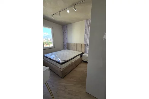 Shtepi me qera Apartament ne Tirane, 1+1, Mobilimi E mobiluar, Pagesa 625  Euro.