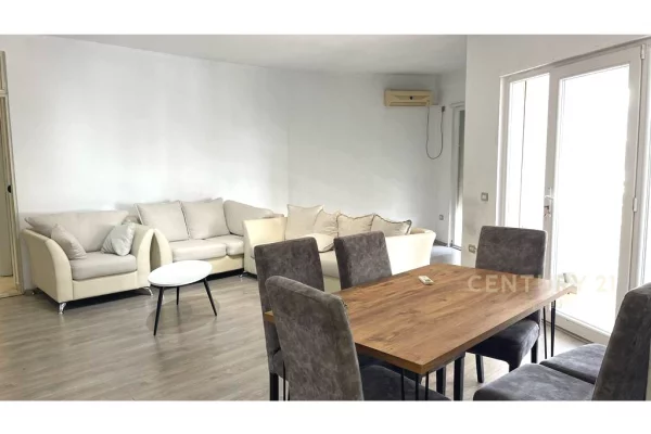 Shtepi me qera Apartament ne Tirane, 3+1, Mobilimi E mobiluar, Pagesa 730  Euro.