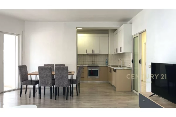 Shtepi me qera Apartament ne Tirane, 3+1, Mobilimi E mobiluar, Pagesa 730  Euro.